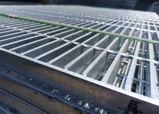 Kalite  Heavy Duty Steel Bar Grating Manufacturers For Highways / Airfield Fabrika