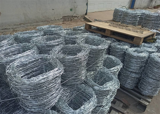 Elektrikli galvanizli dikenli tel Çift iplik Gümüş Renkli Ürün