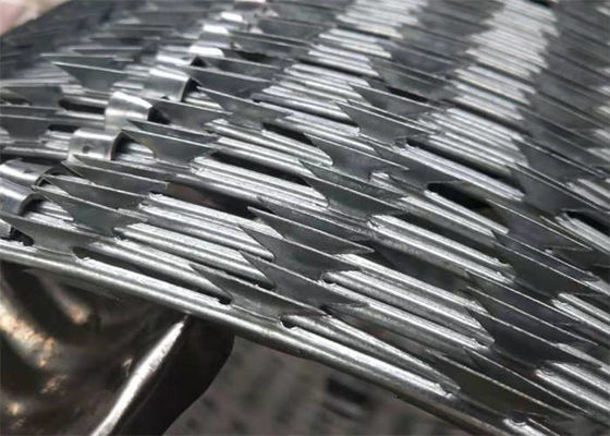 Korrozyona karşı Concertina Tıraş Tel Bobine Sıcak Dip Galvanize Concertina Dikenli Tel